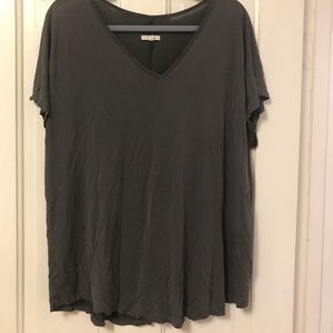 Maurice’s size 3 gray shirt